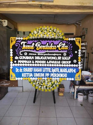 Papan Bunga di Jatinegara Kaum